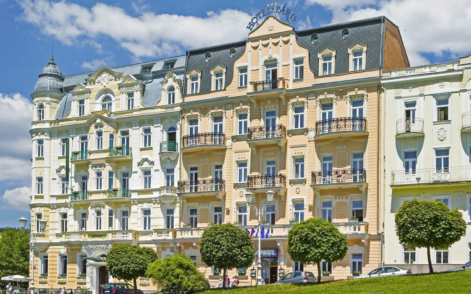 Hotel Paris     TRAVELKING